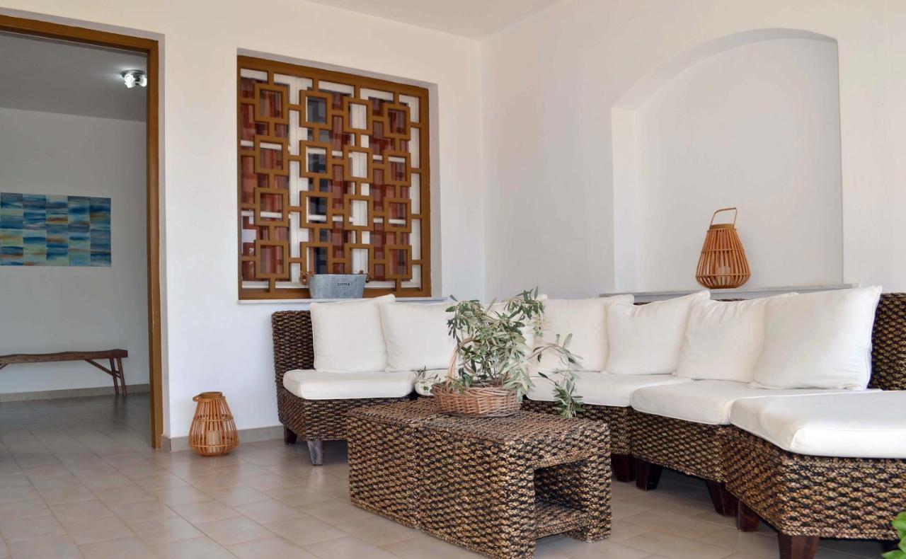 Villa Yiotevi Poros Town エクステリア 写真